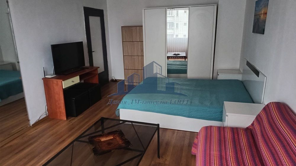 Дава се под наем Двустаен апартамент в Шумен, Пазара - 62 кв.м за 306 € - Снимка #4