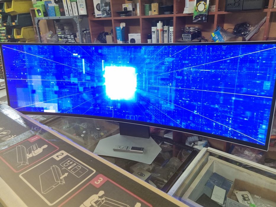 Геймърски монитор SAMSUNG ,49 INCH , OLED , НОВ