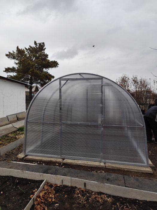 Сезонные теплицы