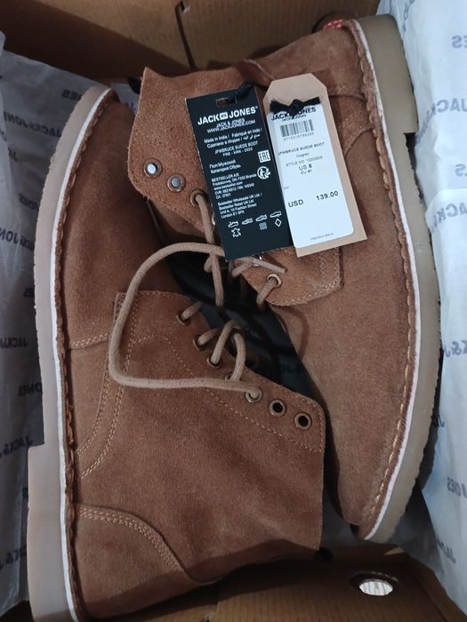 Замшевые ботинки