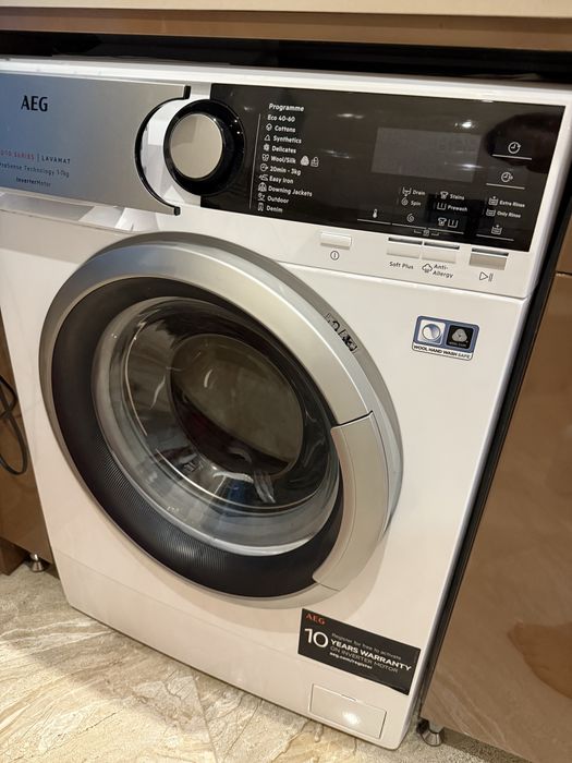 Пералня Aeg slim