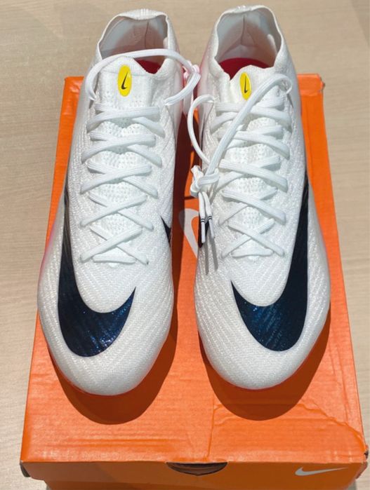 Ghete de fotbal nike