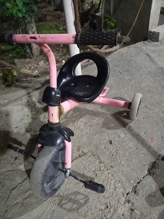 Bolalar mototsikli velosipedlari sotiladi