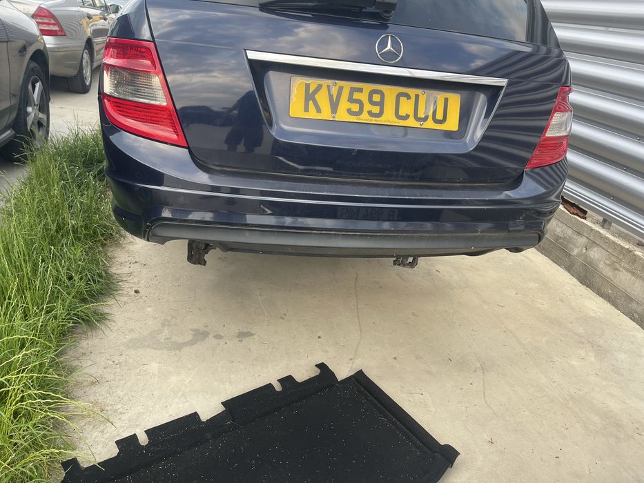 Dezmembrez mercedes c class w204 c180 c200 c220 c320