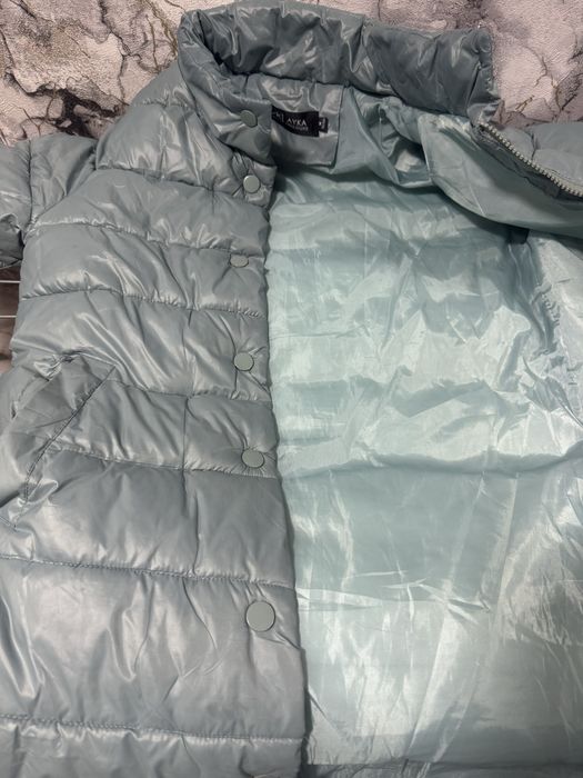 Продам осеннюю куртку