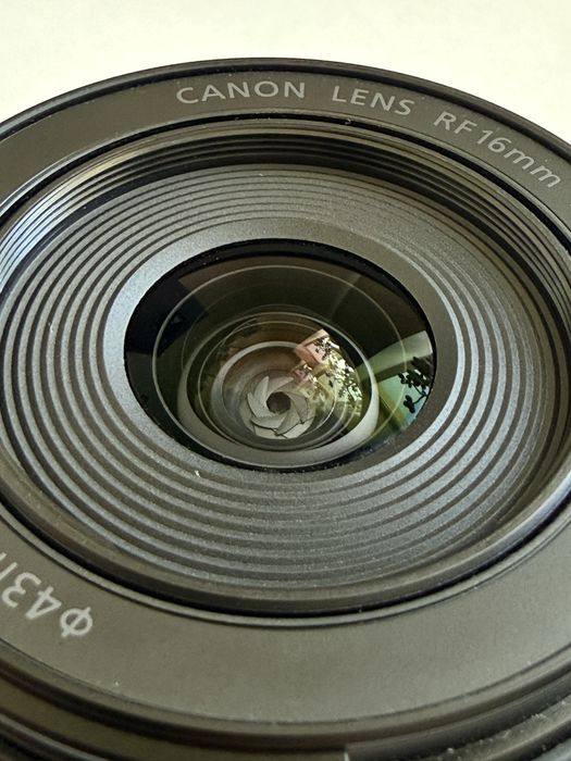 Объектив Canon RF 16mm f/2.8