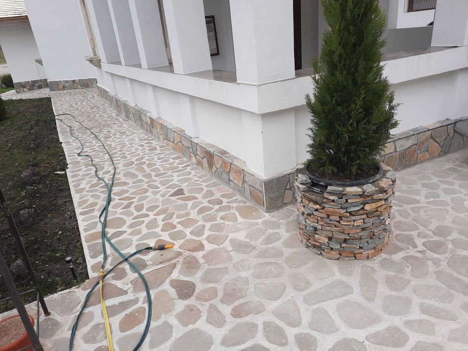 Piatră pentru Alei și Spații Exterioare Solide