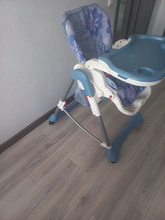 Продам детский стул