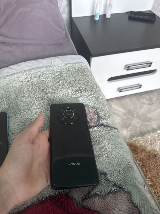 Телефон на рапчасти не робочий