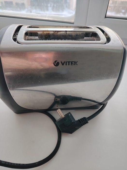 Продам Тостер Vitek