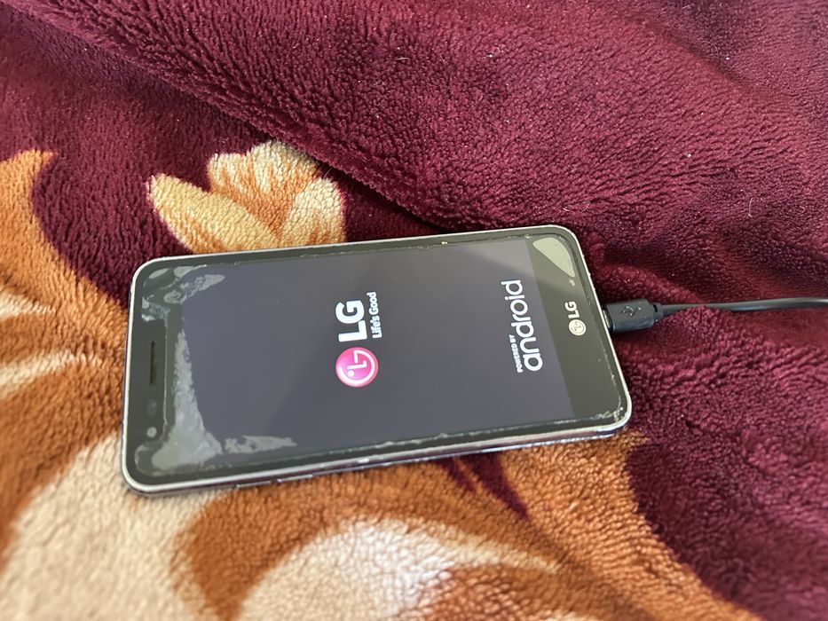 Продам старый телефон