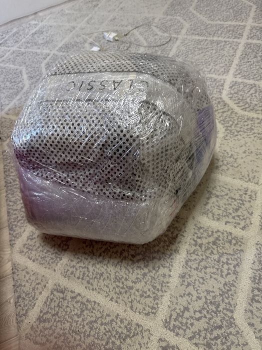 Отдам даром вещи для мальчика и девочке