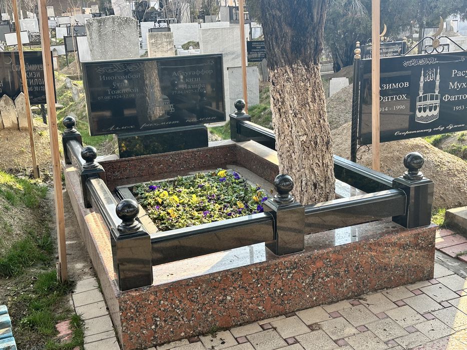 Ёдгорлик ва қабр тошларии ясаш ва ўрнатиш хизмати, оптом нархлар