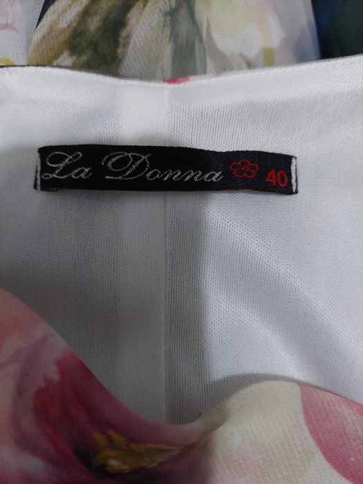 Rochie imprimeu floral La Donna in V, in clos