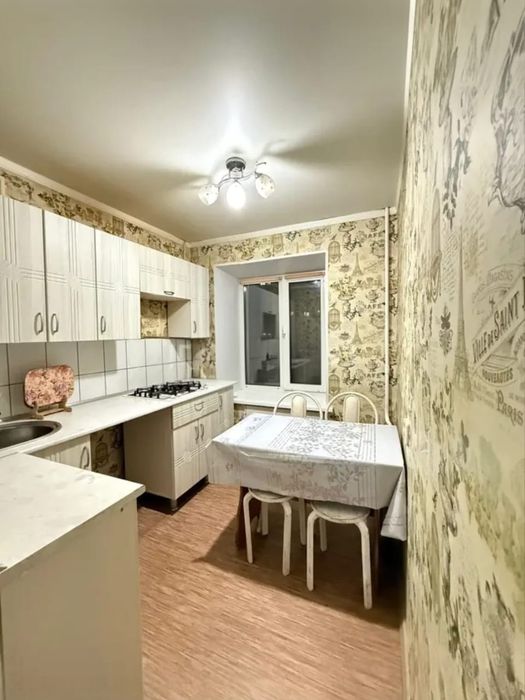 Продаётся 1 комн район Школьник