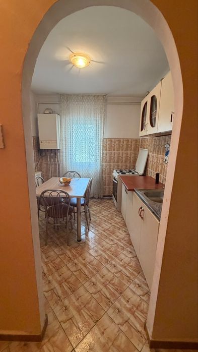 Proprietar vand apartament 2 camere Liceul Sportiv
