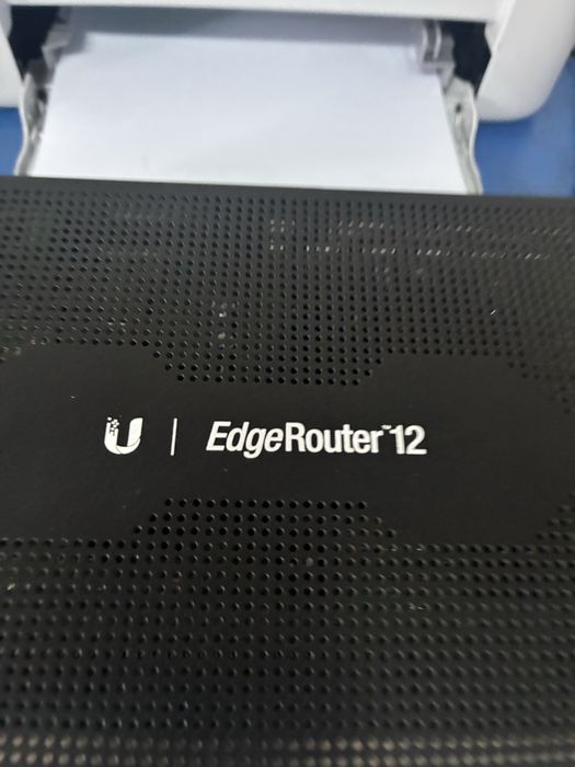 Edgerouter 12 router 10+2 porturi