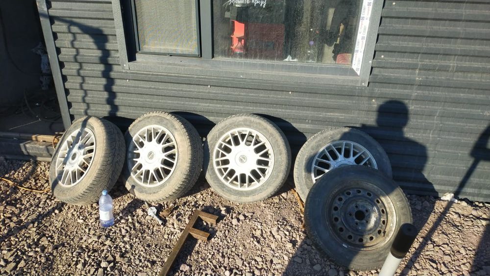 Продаются шины бу 15 размер