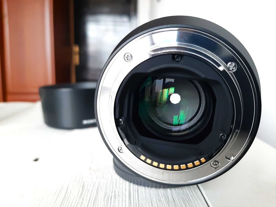 Обектив Sony FE 85 мм f/1.8