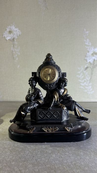 Продам настольные часы