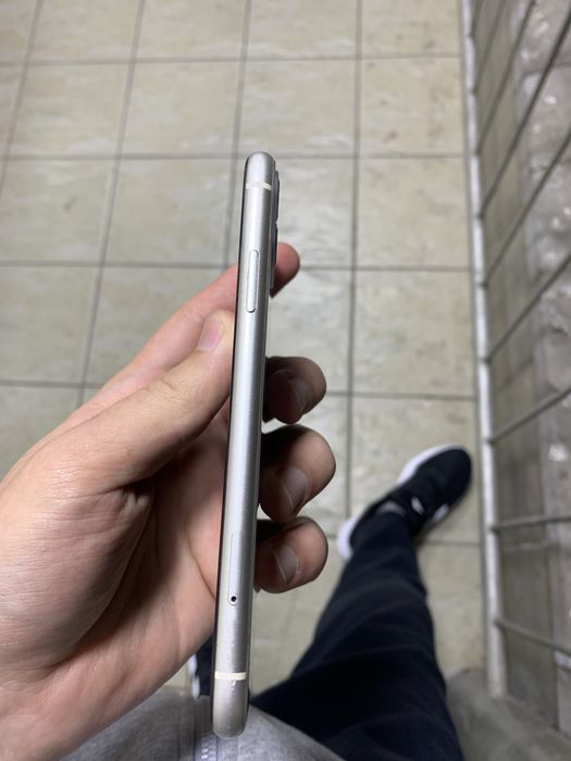 Продам iphone 11