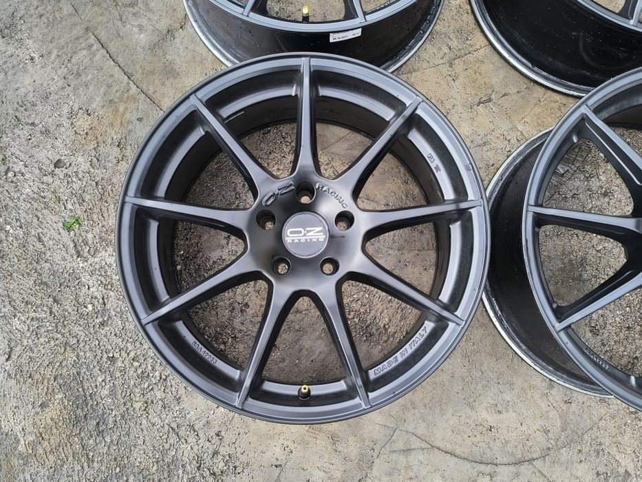 OZ OMNIA 18 цола 5х112 ММ Audi Mercedes Seat Skoda