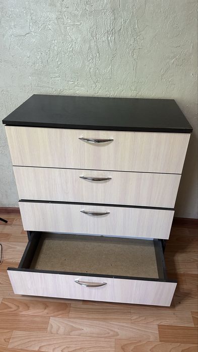 Продам срочно тумбочку!