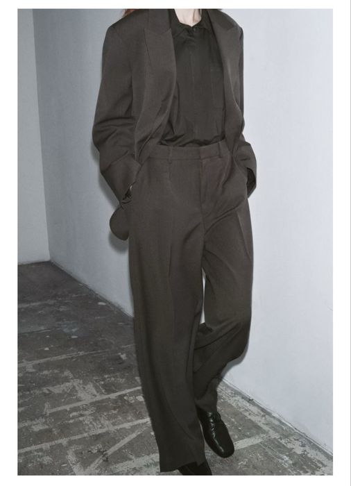 Панталон Zara.