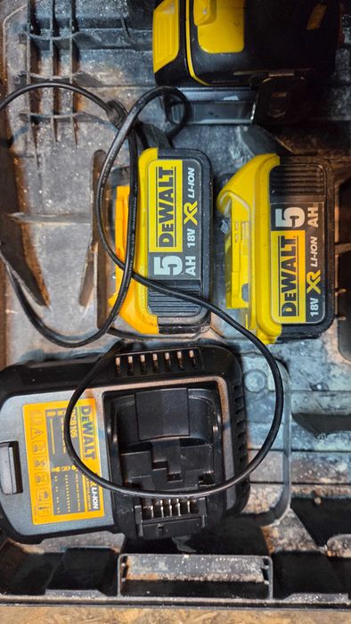 DeWalt DCD995P2 Masina premium de gaurit cu percutie XRP Li-Ion 18V