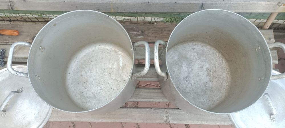 Продам кострюли 30 литровые