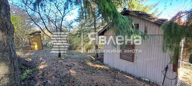 ЯВЛЕНА ЛАГЕРА продава парцел в с. Мала Раковица