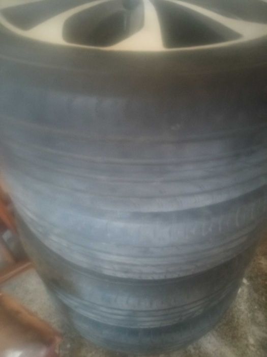 4 гуми със джанти летни18 R  1300лв нисан x-Trail the31