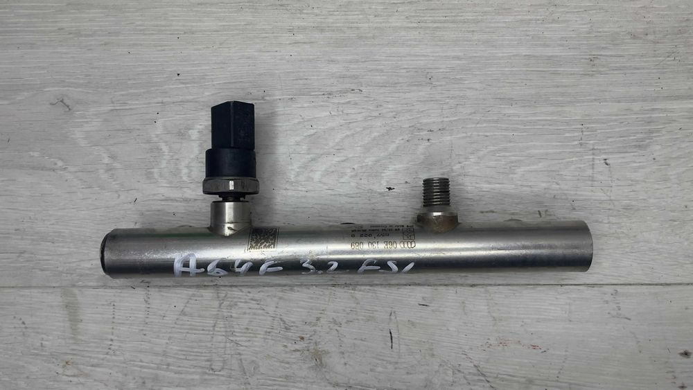 Рейл AUDI A6 4F 3.2FSI 06Е130089