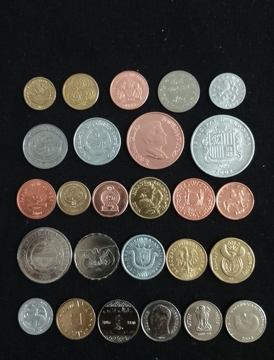 Продаются монеты