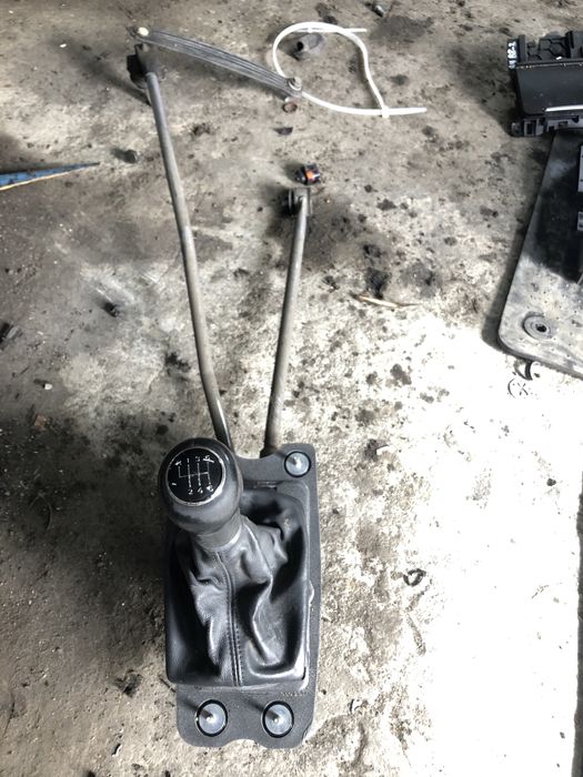 скоростен лост audi a4 b8 a5