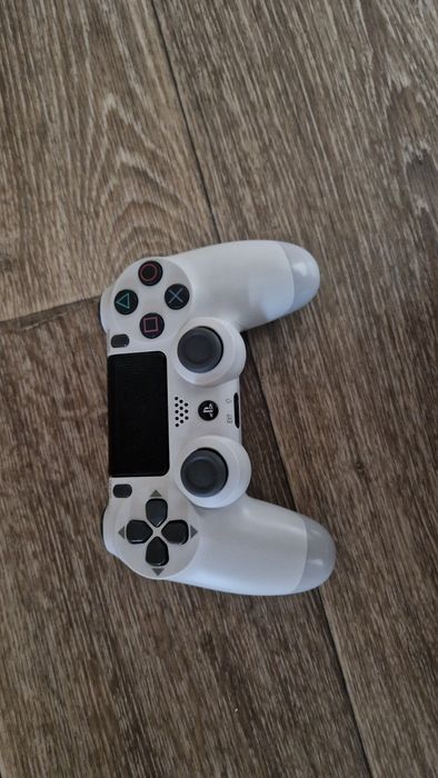 Play Station 4 slim 512 gb