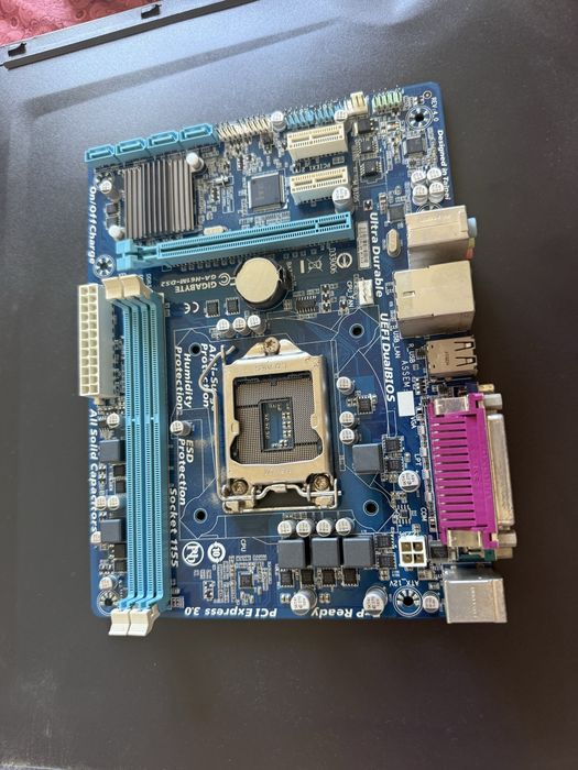 Placă de bază Gigabyte GA-H61M-DS2 (rev. 4.0), Socket 1155, DDR3, Micro-ATX