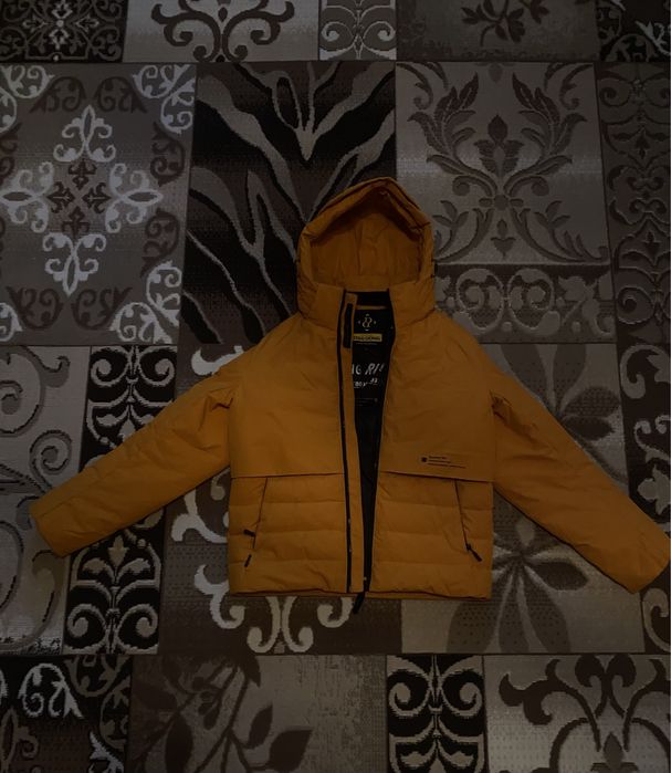 Продам мужскую весеннею куртку