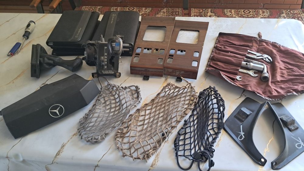 Мерс.124Е.обшивки дверные.