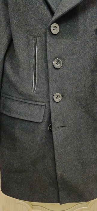 Продам пальто двубортное