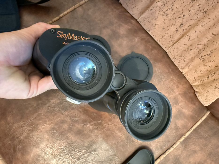 Binoclu Celestron SkyMaster 20x80