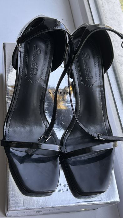 Летние босоножки