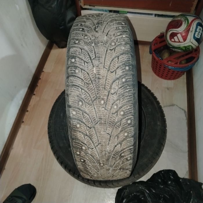Зимние Шины Максис 195 65R15.