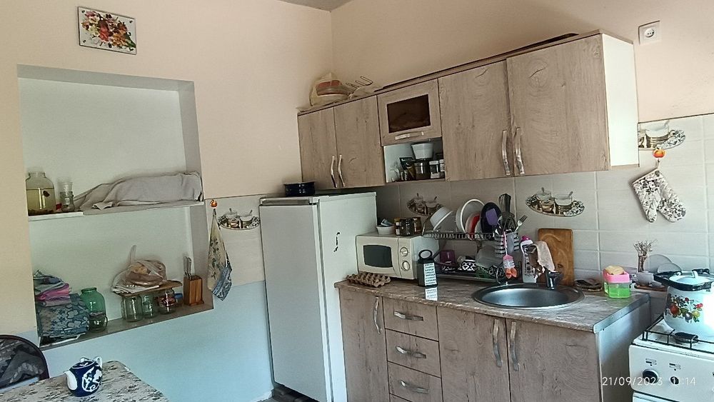 Srochni Uy sotiladi uch tepa Birlda