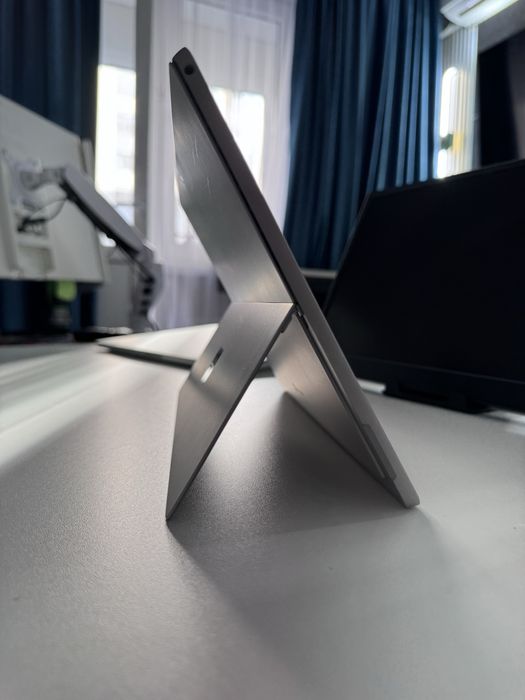 Microsoft surface pro 7