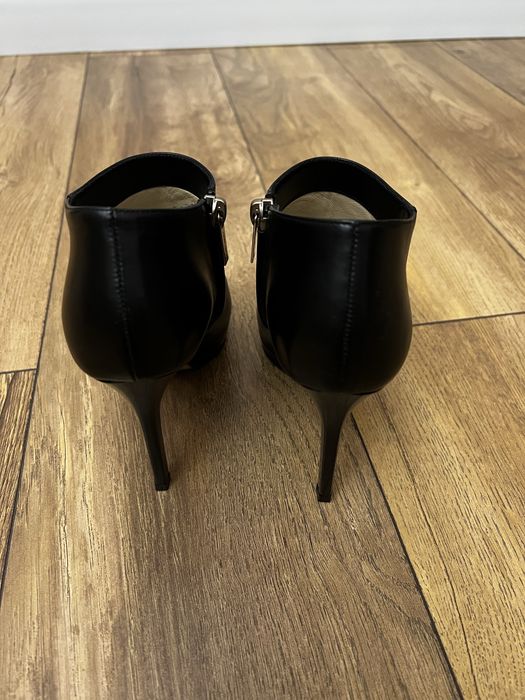 Продам ботильоны Jimmy Choo