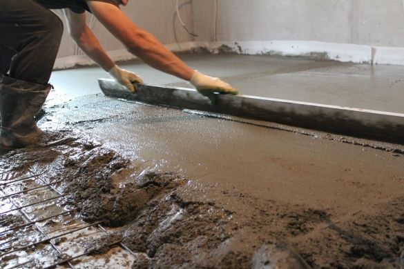 Кафель, стяжка ишлари киламиз.