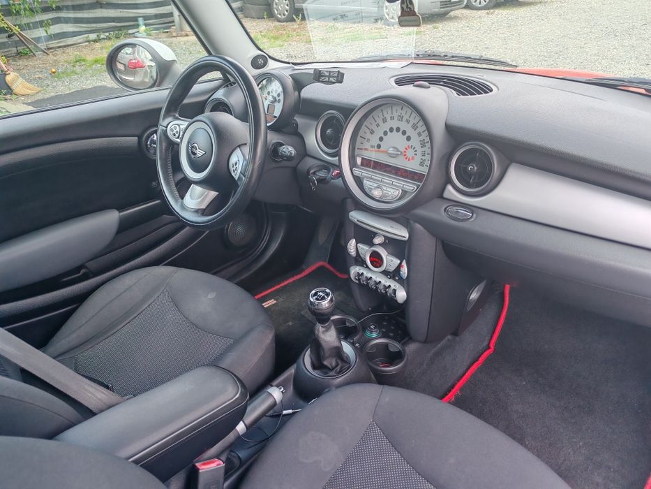 Mini Cooper 1.6 benzina 2007 cash sau rate