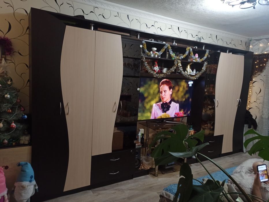 Продам стенку в хорошем состоянии