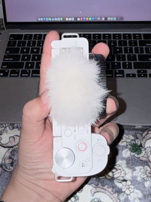 Продам камеру Sony ZVE-10